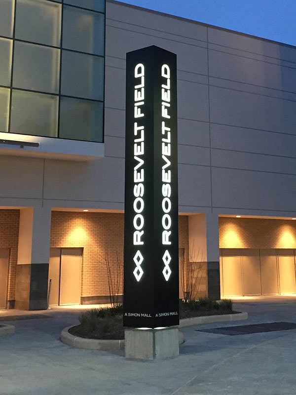 Roosevelt Field Mall Illuminated Pylon